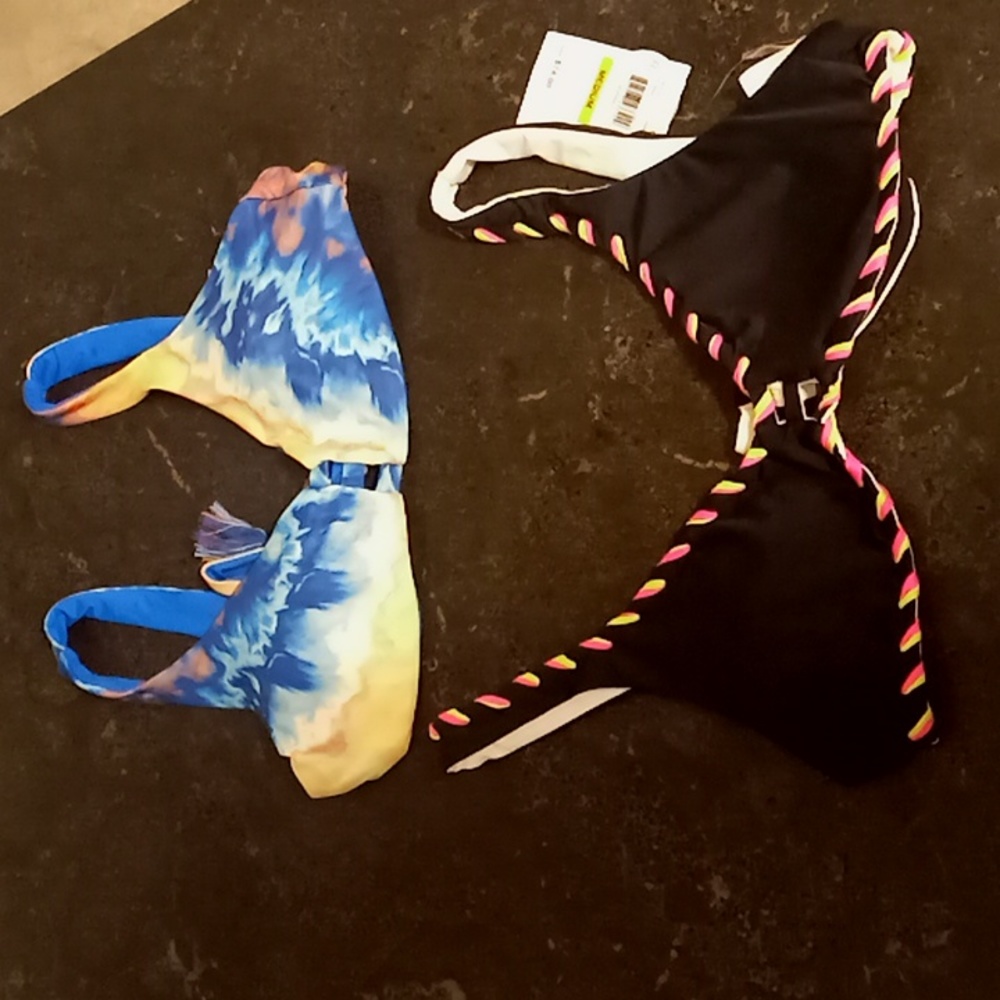 2 BNWT Becca REVERSIBLE swim tops sz M